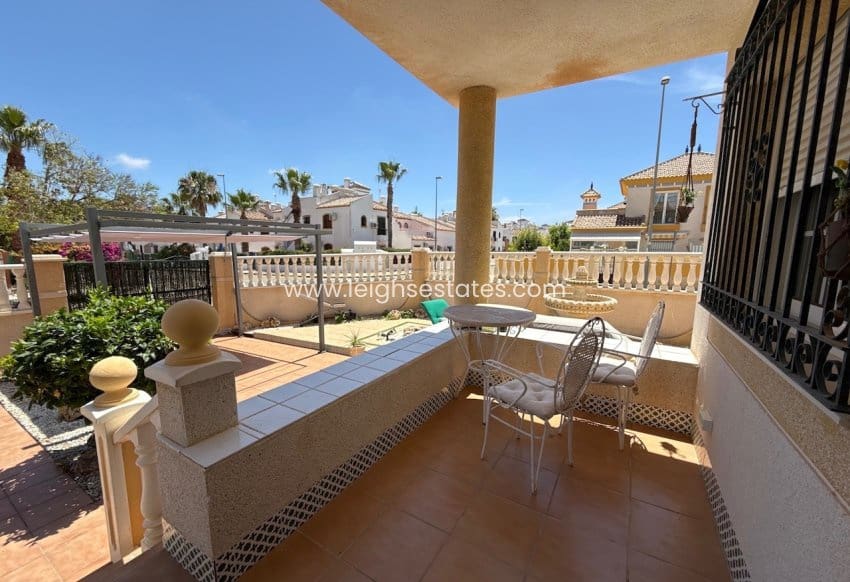 2 chambre Appartement à vendre à Villamartin avec piscine garage - 199 000 € (Ref: 9909822)