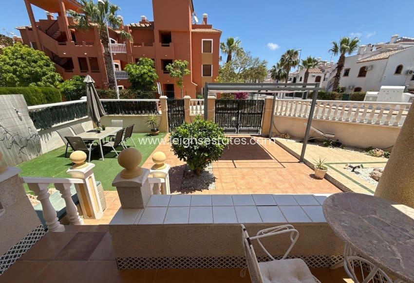 2 chambre Appartement à vendre à Villamartin avec piscine garage - 199 000 € (Ref: 9909822)