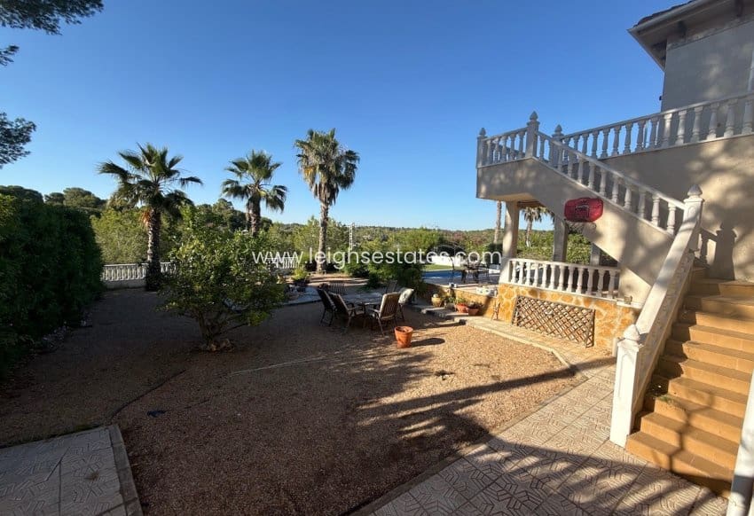 3 soverom Villa til salgs i Pinar de Campoverde med svømmebasseng garasje - € 445 000 (Ref: 9932579)