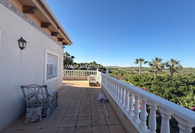 3 soverom Villa til salgs i Pinar de Campoverde, Pilar de la Horadada med svømmebasseng garasje - € 445 000 (Ref: 9932579)