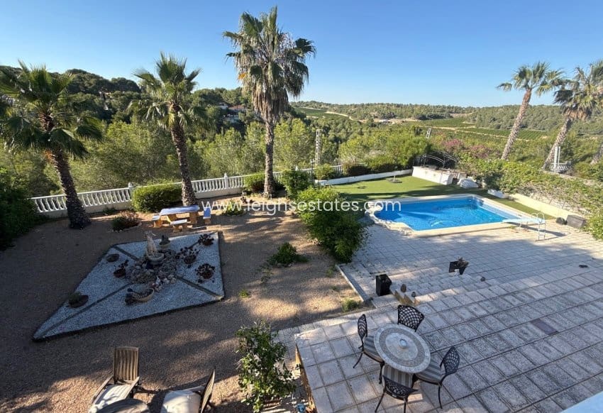 3 soverom Villa til salgs i Pinar de Campoverde med svømmebasseng garasje - € 445 000 (Ref: 9932579)