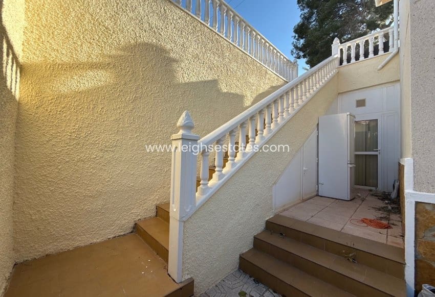 3 soverom Villa til salgs i Pinar de Campoverde med svømmebasseng garasje - € 445 000 (Ref: 9932579)