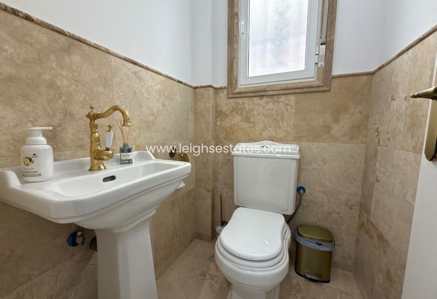 3 bedroom Villa for sale in Villamartin with pool garage - € 250,000 (Ref: 9946848)
