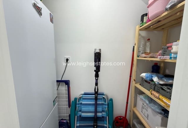 3 soveværelse Villa til salg i Villamartin, Orihuela med swimmingpool garage - € 250.000 (Ref: 9946848)