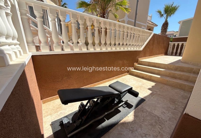3 bedroom Villa for sale in Villamartin with pool garage - € 250,000 (Ref: 9946848)