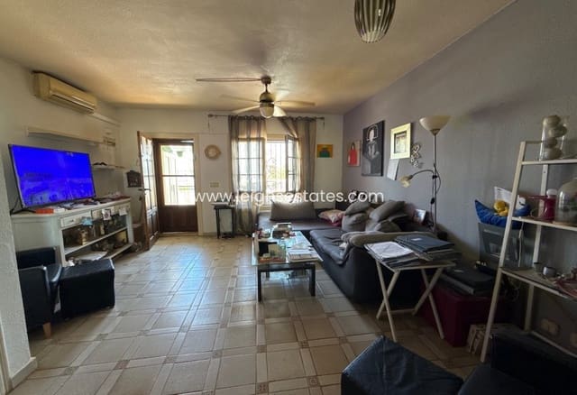 3 soveværelse Byhus til salg i Villamartin, Orihuela med swimmingpool garage - € 279.000 (Ref: 9953626)