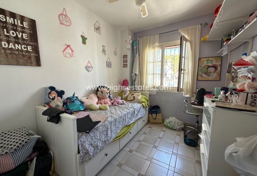 3 soveværelse Byhus til salg i Villamartin med swimmingpool garage - € 279.000 (Ref: 9953626)