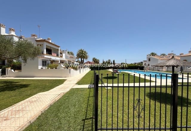 3 soveværelse Byhus til salg i Villamartin, Orihuela med swimmingpool garage - € 279.000 (Ref: 9953626)