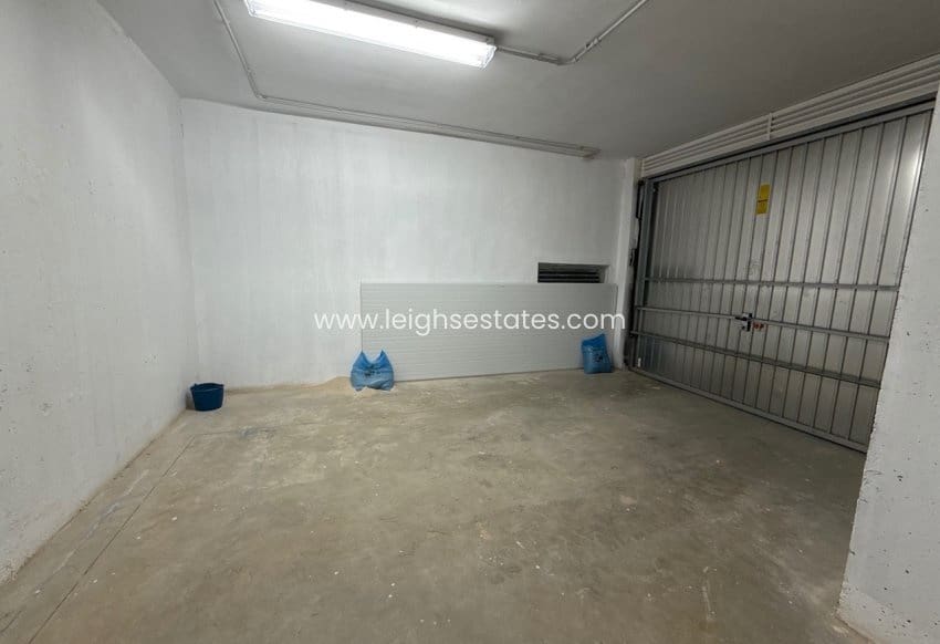 Commercial for sale in Pilar de la Horadada - € 121,000 (Ref: 9964550)