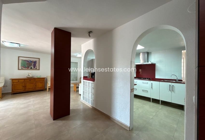 5 soverom Villa til salgs i La Zenia med svømmebasseng garasje - € 1 295 000 (Ref: 9974470)