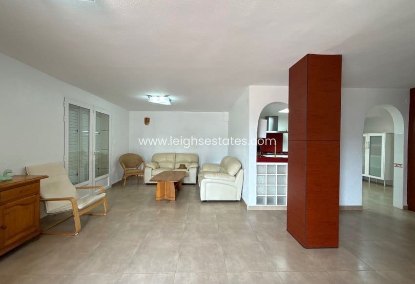 5 soverom Villa til salgs i La Zenia med svømmebasseng garasje - € 1 295 000 (Ref: 9974470)