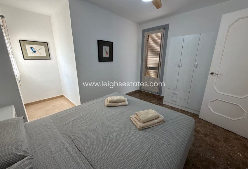 5 soverom Villa til salgs i La Zenia med svømmebasseng garasje - € 1 295 000 (Ref: 9974470)