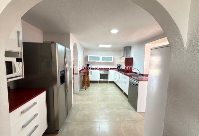 5 soveværelse Villa til salg i La Zenia, Orihuela med swimmingpool garage - € 1.295.000 (Ref: 9974470)