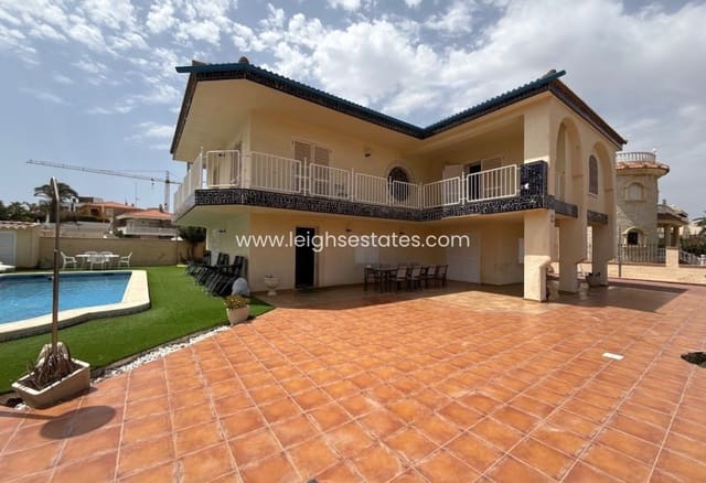 5 soveværelse Villa til salg i La Zenia, Orihuela med swimmingpool garage - € 1.295.000 (Ref: 9974470)