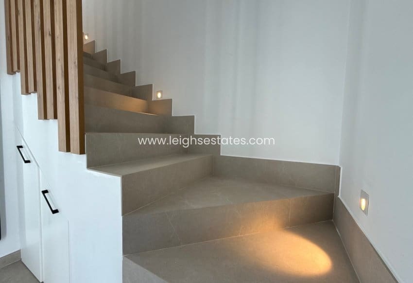 3 chambre Villa/Maison à vendre à Orihuela Costa avec piscine garage - 749 000 € (Ref: 9990026)