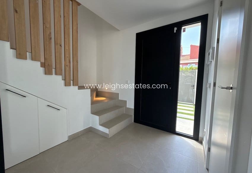 3 chambre Villa/Maison à vendre à Orihuela Costa avec piscine garage - 749 000 € (Ref: 9990026)