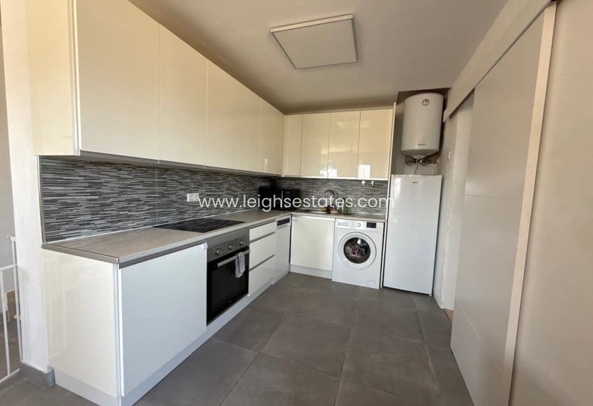 2 bedroom Villa for sale in Villamartin with pool garage - € 218,000 (Ref: 9990027)