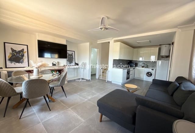 2 soveværelse Villa til salg i Villamartin, Orihuela med swimmingpool garage - € 218.000 (Ref: 9990027)