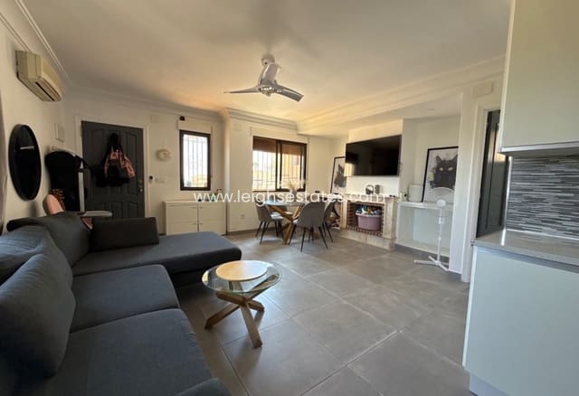 2 soveværelse Villa til salg i Villamartin, Orihuela med swimmingpool garage - € 218.000 (Ref: 9990027)