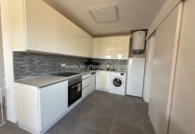 2 soveværelse Villa til salg i Villamartin, Orihuela med swimmingpool garage - € 218.000 (Ref: 9990027)