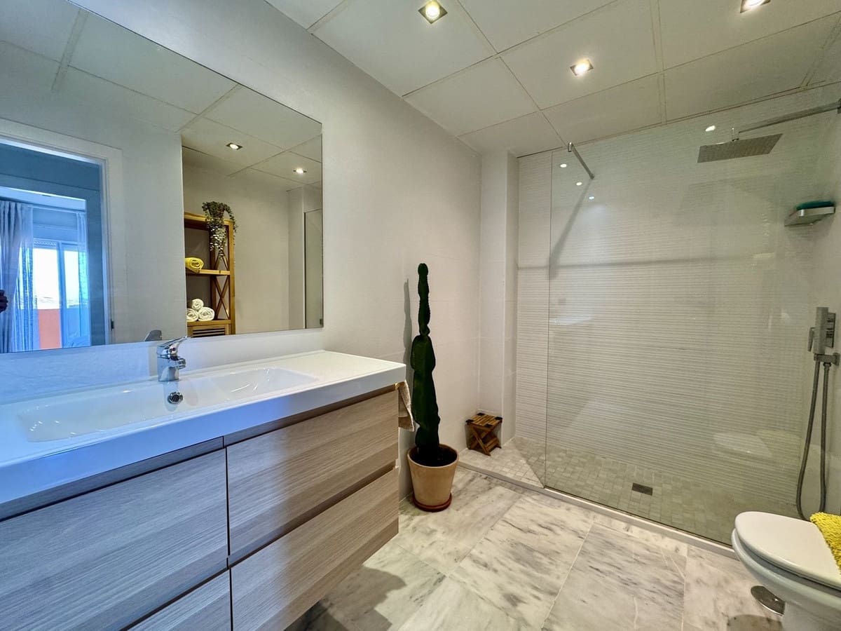 1 camera da letto Appartamento sulla Spiaggia in vendita in Benalmadena Costa con piscina garage - 299.000 € (Rif: 9324803)