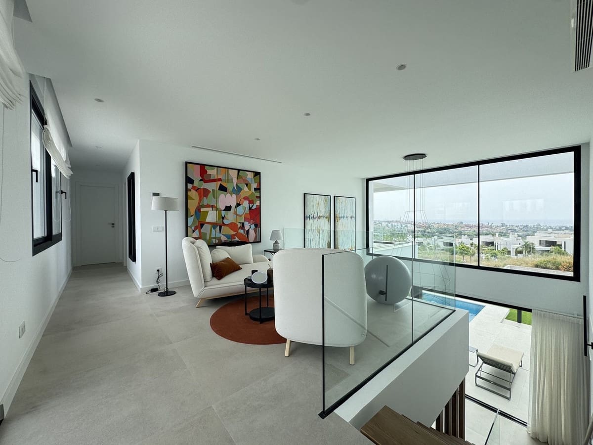 6 bedroom Villa for sale in Cancelada with pool garage - € 2,980,000 (Ref: 9324805)