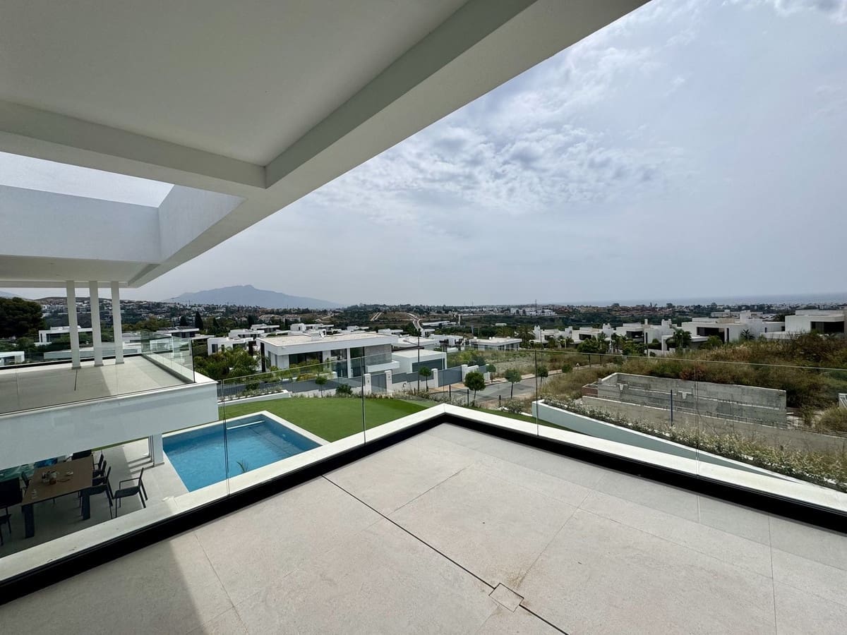6 bedroom Villa for sale in Cancelada with pool garage - € 2,980,000 (Ref: 9324805)