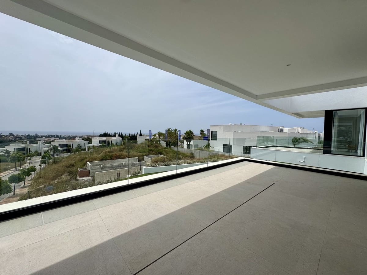 6 bedroom Villa for sale in Cancelada with pool garage - € 2,980,000 (Ref: 9324805)