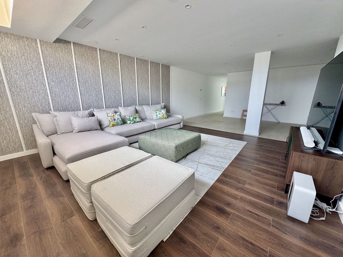 6 bedroom Villa for sale in Cancelada with pool garage - € 2,980,000 (Ref: 9324805)