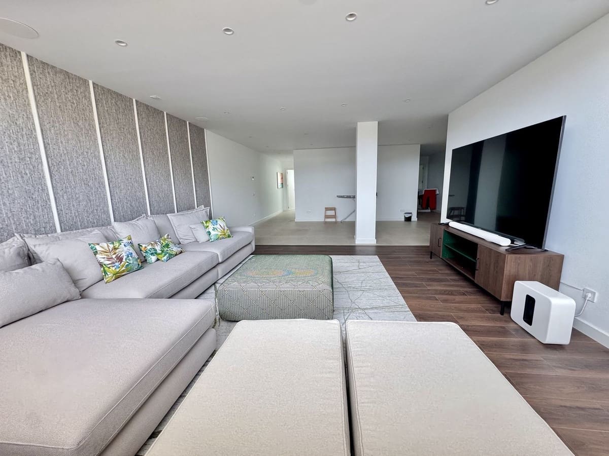 6 bedroom Villa for sale in Cancelada with pool garage - € 2,980,000 (Ref: 9324805)