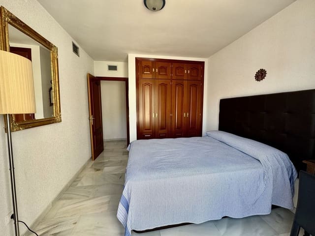 3 sypialnia Penthouse na sprzedaż w Marbella z garażem - 675 000 € (Ref: 9324808)