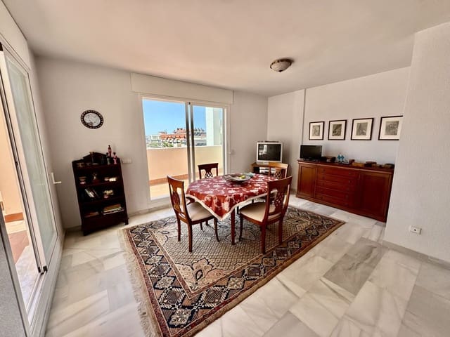 3 sypialnia Penthouse na sprzedaż w Marbella z garażem - 675 000 € (Ref: 9324808)