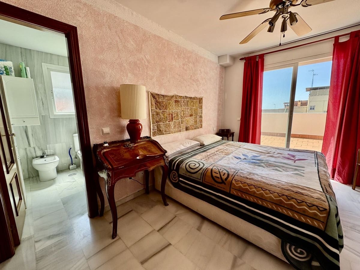 3 sypialnia Penthouse na sprzedaż w Marbella z garażem - 675 000 € (Ref: 9324808)