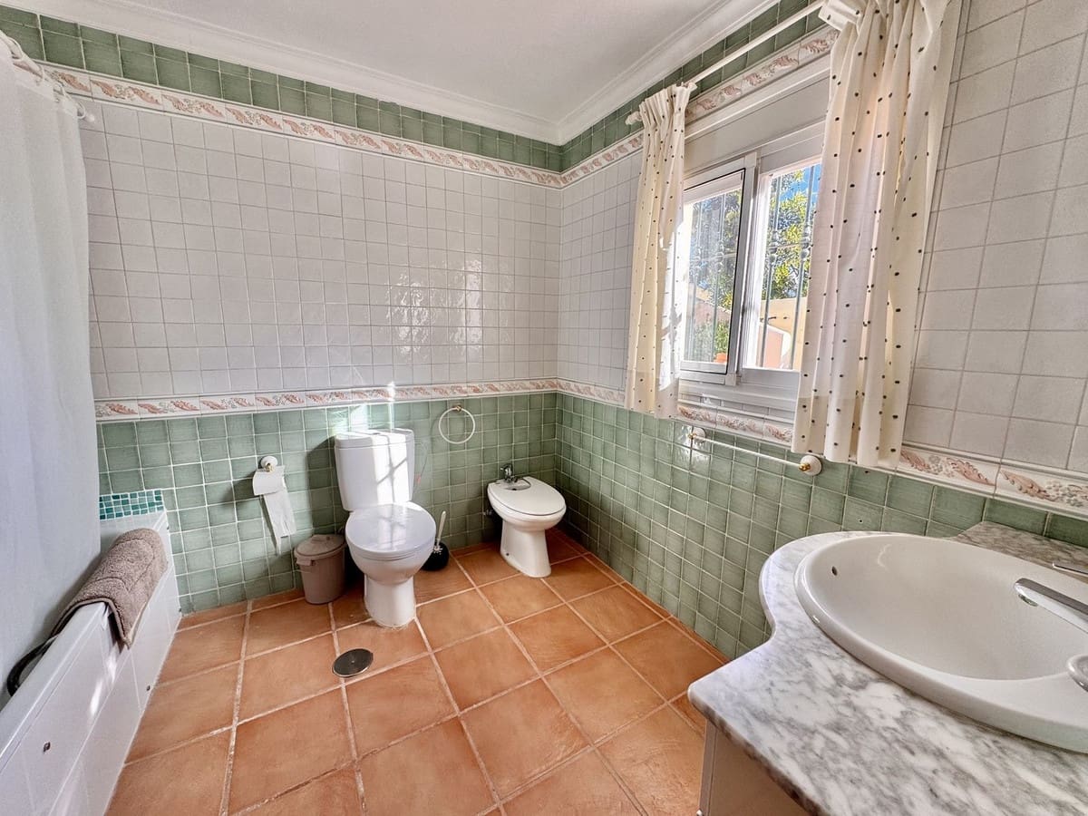 5 slaapkamer Finca/Landhuis te koop in Coin met zwembad garage - € 899.000 (Ref: 9331346)