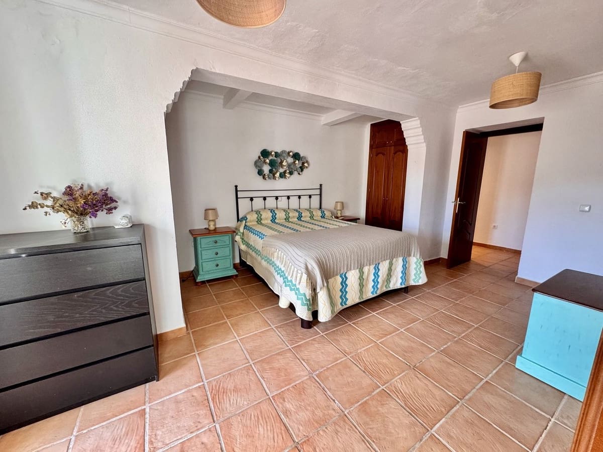 5 slaapkamer Finca/Landhuis te koop in Coin met zwembad garage - € 899.000 (Ref: 9331346)