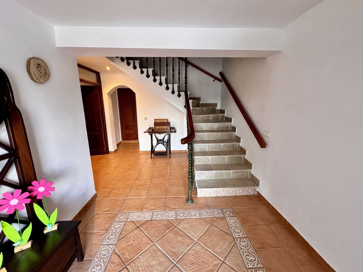 5 bedroom Finca/Country House for sale in Coin with pool garage - € 899,000 (Ref: 9331346)