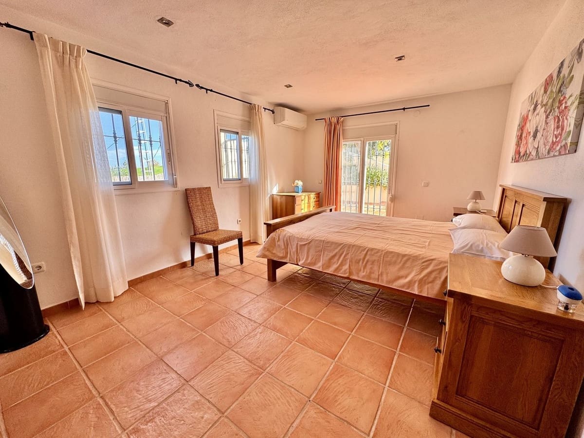 5 bedroom Finca/Country House for sale in Coin with pool garage - € 899,000 (Ref: 9331346)