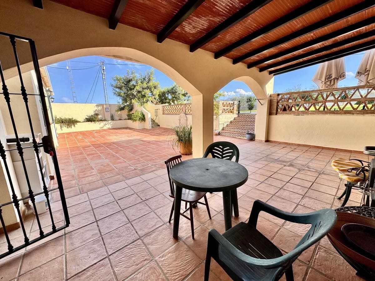 5 bedroom Finca/Country House for sale in Coin with pool garage - € 899,000 (Ref: 9331346)