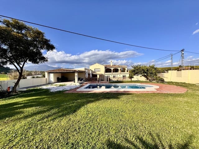 5 chambre Finca/Maison de Campagne à vendre à Coín avec piscine garage - 899 000 € (Ref: 9331346)