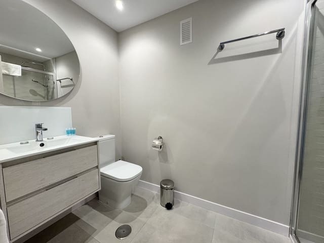 Apartamento de 2 habitaciones en Benahavís en venta con piscina - 310.000 € (Ref: 9331347)