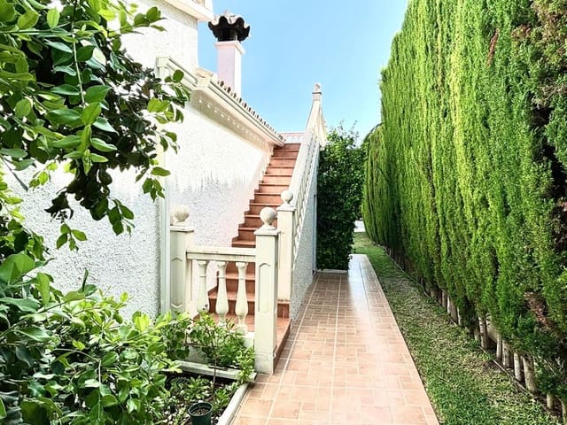 3 soveværelse Villa til salg i Marbella med swimmingpool garage - € 1.275.000 (Ref: 9331352)
