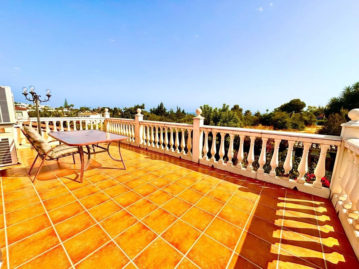 3 sovrum Villa till salu i Marbella med pool garage - 1 275 000 € (Ref: 9331352)