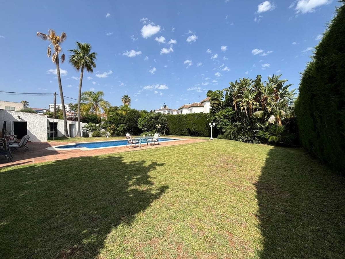 3 sovrum Villa till salu i Marbella med pool garage - 1 275 000 € (Ref: 9331352)