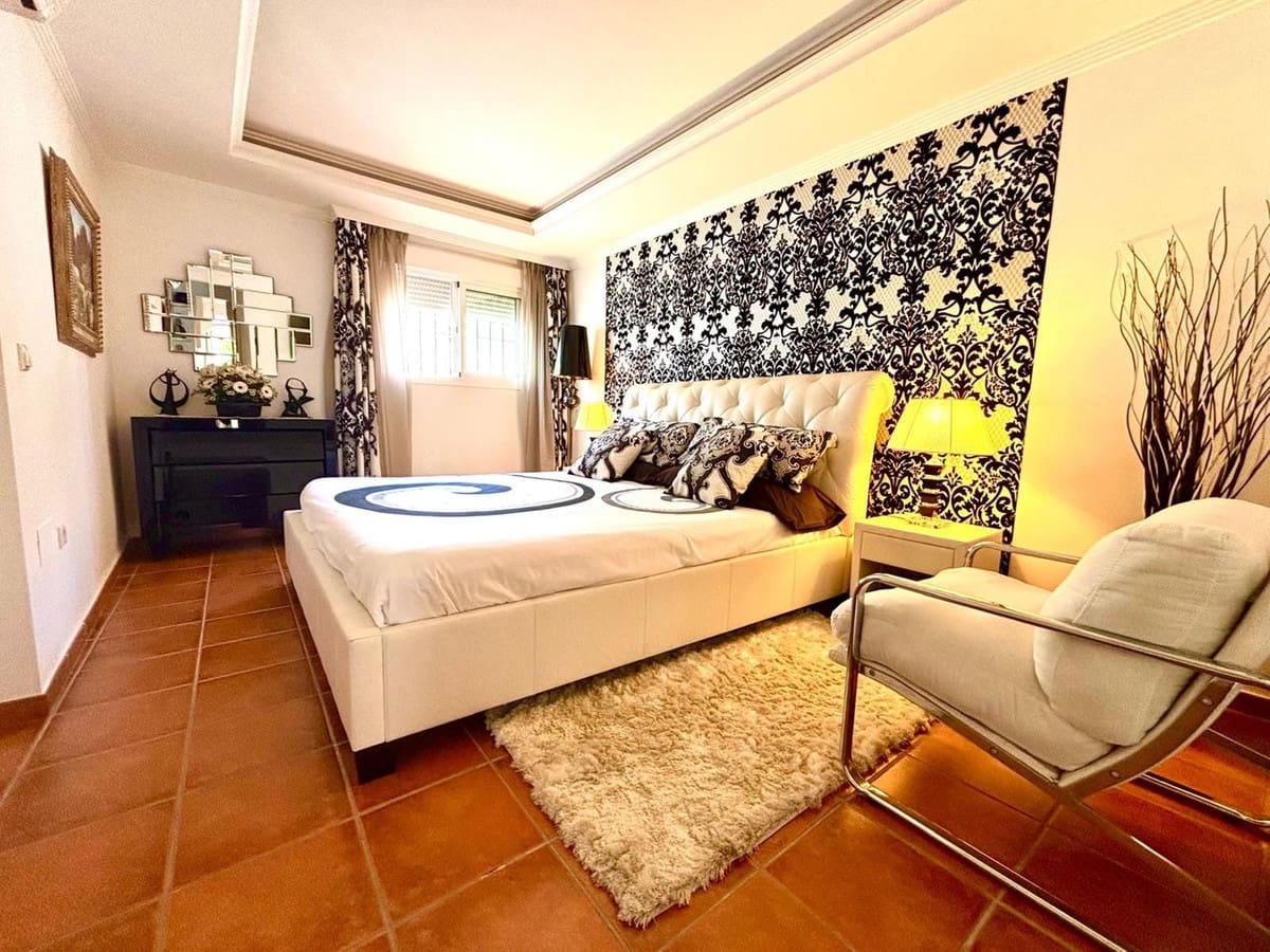 3 sovrum Villa till salu i Marbella med pool garage - 1 275 000 € (Ref: 9331352)