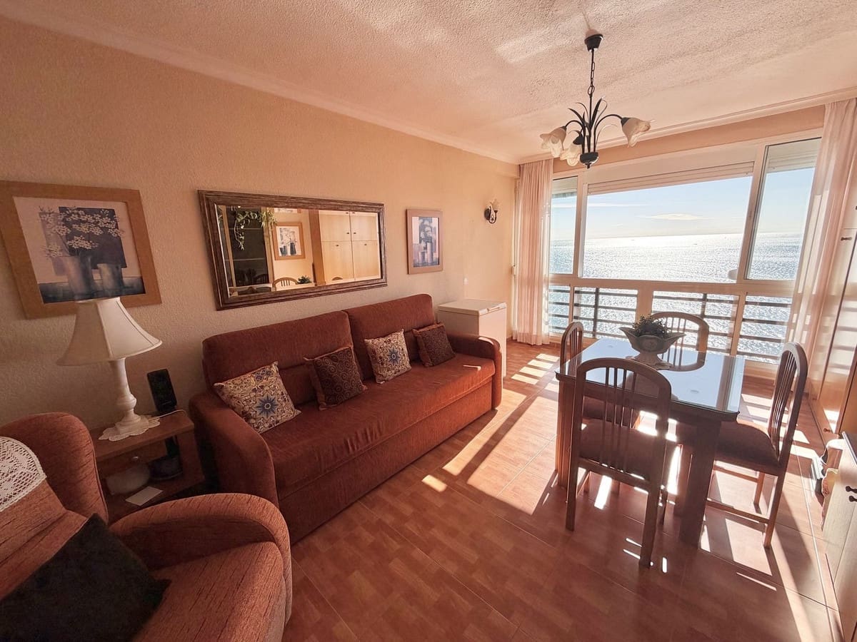 Yksiö myytävänä paikassa Torremuelle mukana uima-altaan - 235 000 € (Ref: 9371429)