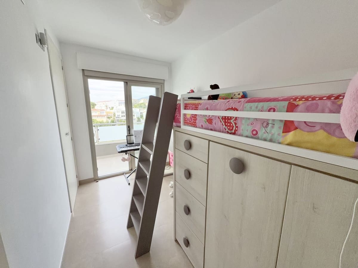 3 soverom Villa til salgs i El Faro med svømmebasseng garasje - € 849 000 (Ref: 9386385)