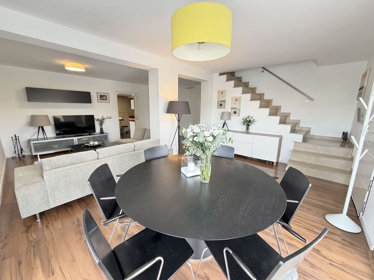 3 Zimmer Villa zu verkaufen in Mijas Costa mit Pool Garage - 789.000 € (Ref: 9386385)