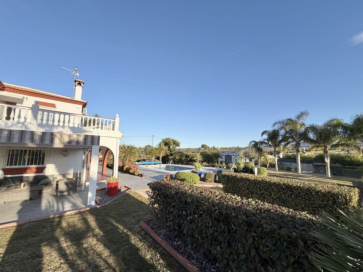 4 bedroom Finca/Country House for sale in Alhaurin el Grande with pool garage - € 849,000 (Ref: 9465229)