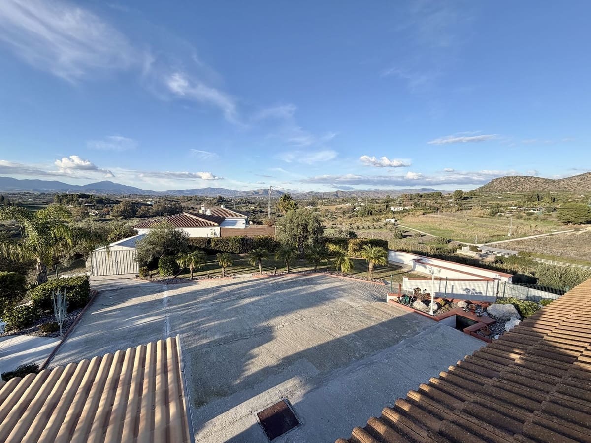 4 bedroom Finca/Country House for sale in Alhaurin el Grande with pool garage - € 849,000 (Ref: 9465229)