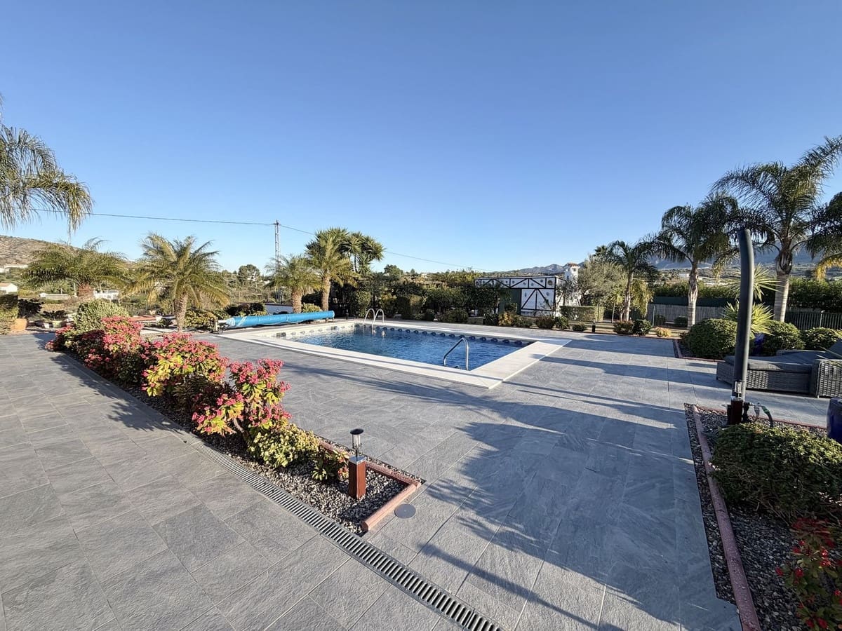 4 bedroom Finca/Country House for sale in Alhaurin el Grande with pool garage - € 849,000 (Ref: 9465229)